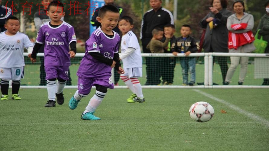 石头教练与希望之星张晨的足球故事 石头教练与希望之星张晨的足球故事